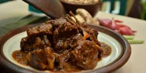 Tips Netralisir Lemak Usai Santap Daging Kambing