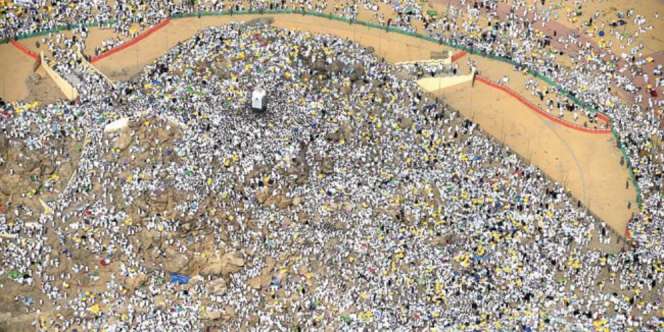 Menggetarkan! Foto Udara 2 Juta Jemaah Haji Wukuf di Arafah