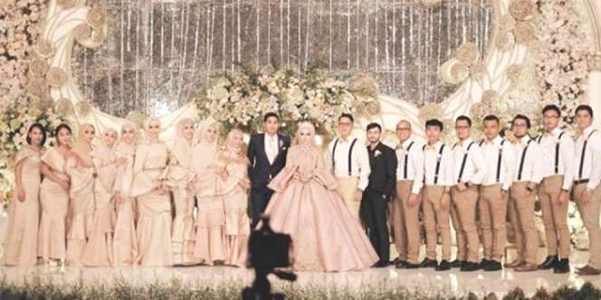 Fakta Menarik di Balik Gaun Bridesmaid Harus Seragam