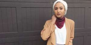 Tampil Lebih Fashionable Dengan Jeans Berpinggang Tinggi