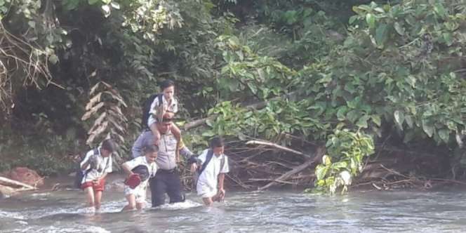 Lihat Aksi Mengagumkan Aipda Slamet yang Tuai Banyak Pujian