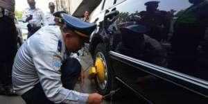 Tak Punya Garasi? Jangan Mimpi Punya Mobil di Jakarta