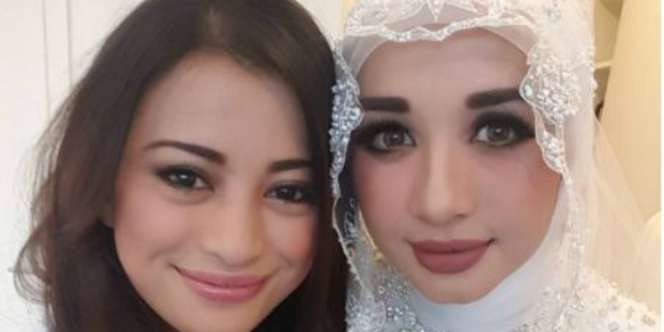 Keibuan Banget, Kedekatan Bella dengan Anak Suaminya