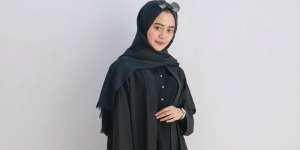 Chairina Nur Fajrina: `Black is My Happy Colour`