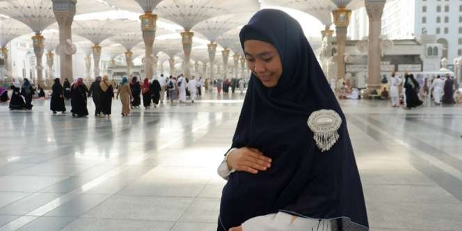 Masya Allah, Kesabaran Oki Setiana Dewi Kala Berhaji Diuji