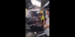 Mengejutkan! Koki yang Pakai Helm Itu Ternyata...