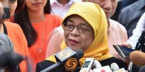 `Lautan Oranye` Sambut Presiden Baru Singapura, Halimah Yacob