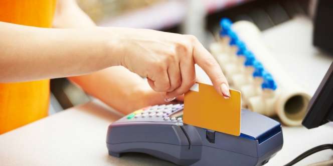 Pengakuan Peritel Sering Gesek Kartu di Mesin Kasir