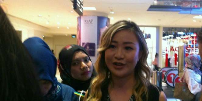 Makeup Artist Indonesia Ini Sering Merias Artis Hollywood