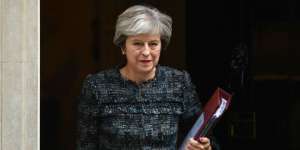 London DIserang, Inggris Aktifkan Komite Cobra, Apa Itu?