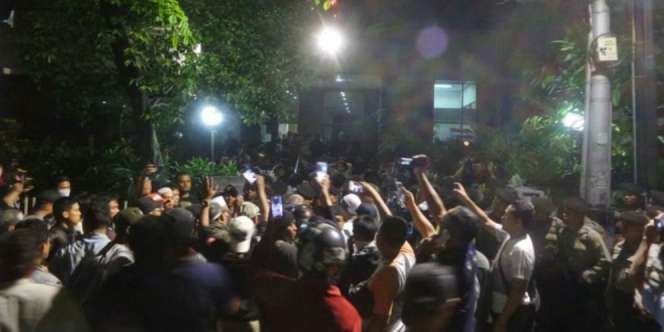 Kepung YLBHI yang Diduga Diskusi Soal PKI, 22 Orang Ditangkap