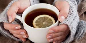 8 Manfaat Rutin Minum Teh Lemon
