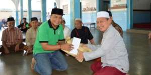 Cara Spesial Sambut Tahun Baru Islam, SHS Bersih-bersih Masjid
