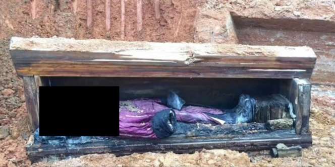 Peti Mati Ditemukan di Gunung, Isinya Bikin Tercengang!