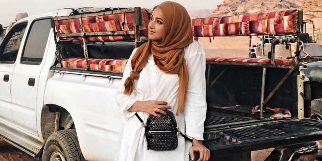 Summer Albarcha: 7 Tren Tas Favorit di Musim Panas