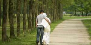 Suami Tak Sanggup Lunasi Utang, Istri Wajib Ikut Nanggung?