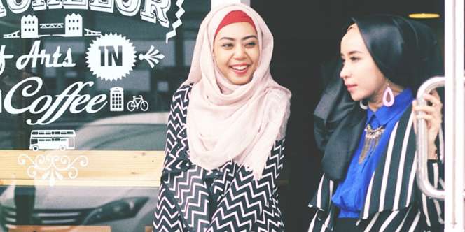 Zilqiah Angraini: Main Bersama Outer Monokromatik