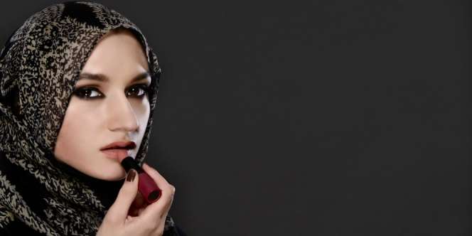 Tips Memilih Warna Lipstik Sesuai Volume Bibir