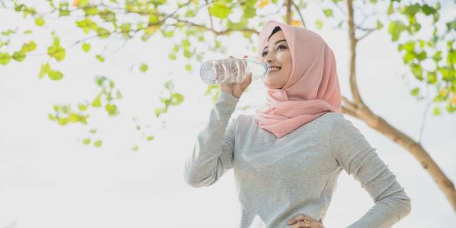 Cara Mudah Atasi Masalah Perut Hanya dengan Air Putih