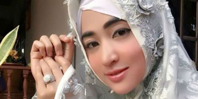 Dikabarkan Akan Menikah Lagi, Reaksi Depe Mengejutkan!