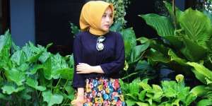 Niken Larasati: Tips Paduan 'Floral Print' yang Anti Norak