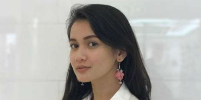 Kamera Ratusan Juta Dea Imut Raib di Jasa Pengiriman