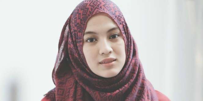 Inspirasi Pakai Batik Selebriti Hijab Buat Hijaber Tampil Kece