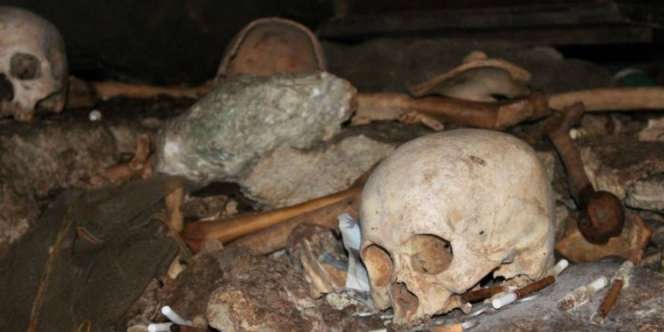 Kisah Tengkorak Bertabur Sesajen yang Tersimpan di Goa Londa