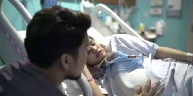 Suasana Haru Persalinan Buah Hati Mario dan Ratu Anandita 