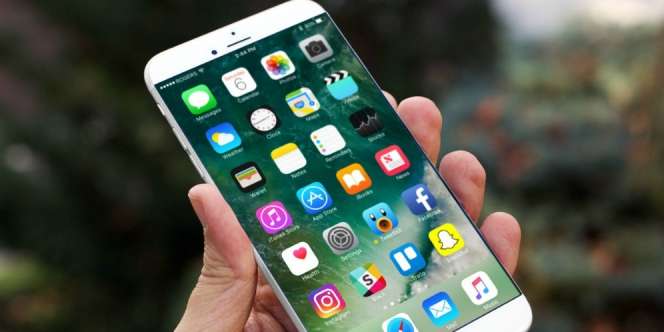 Waduh Layar iPhone 8 Menyembul Waktu di-Charge, Ini Kata Apple