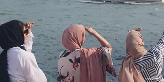 Hijaber, Ini Tips Mengikat Rambutmu Agar Tidak Rusak