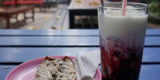 Kulineran di Bandung, Wajib Icip Yoghurt Legendaris Ini!