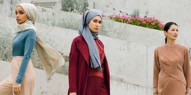 Keren! Modest Wear Hana Tajima Tampil di Museum Seni AS