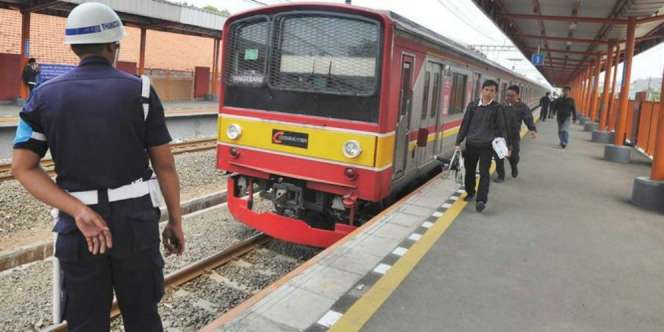Penumpang KRL Lintas Cikarang Tembus 13 Ribu