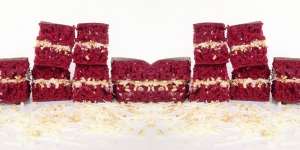 Resep Mudah Martabak Red Velvet, Yummy....