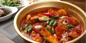 Makanan Pedas Bisa Sebabkan Sariawan, Mitos atau Fakta?
