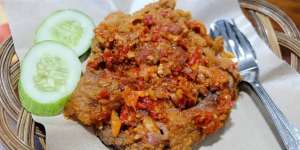 Resep Mudah Ayam Geprek Buat Si 'Spicy Lover'