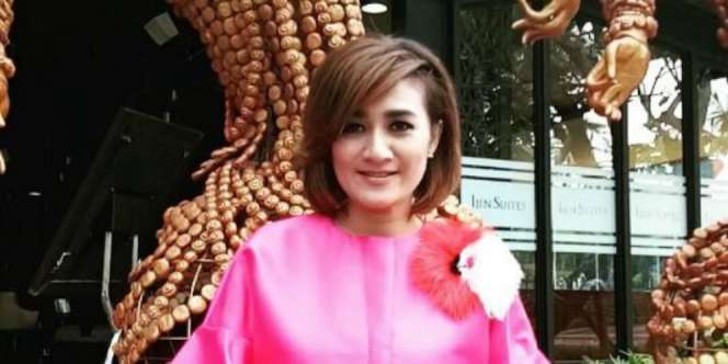 Nini Carlina Dua Kali Alami Mata Lebam Karena Anak