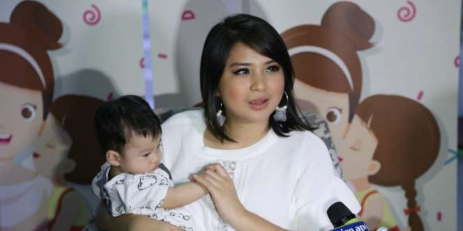 Putri Titian Belum Berniat Balik ke Dunia Entertain