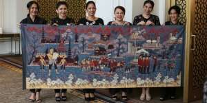 YBI: Semarak Perayaan Hari Batik Nasional 2017