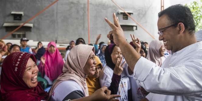 Ada 6000 Makanan Gratis di Hari Pertama Anies-Sandy Memimpin
