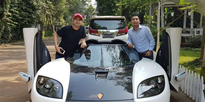 Deretan Mobil Mewah (Bukan) Milik Raffi Ahmad