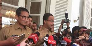 Hari Pertama Kerja, Wagub Sandi Urus Asia Games sampai Trotoar