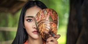 Kolaborasi Batik dengan Benda Sekitar, 'Indonesia Banget'!