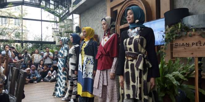 Kala Fashionista Paris Terpukau Lihat Modest Wear Dian Pelangi