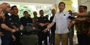 Menteri Jonan Kesengsem Sepeda Motor Listrik Gesits ITS