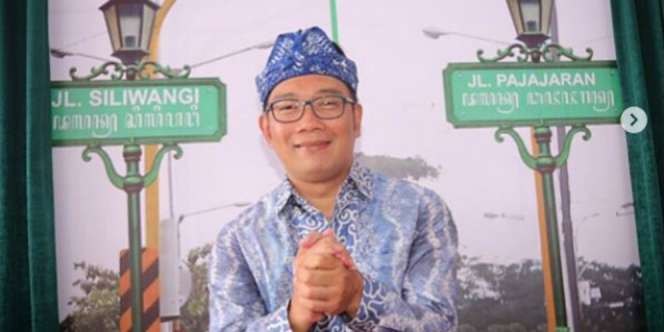 Imam Muda Masjidil Haram Imami Solat Subuh di Bandung