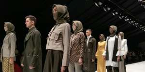 Lewat Army Look, Jenahara Beri Dukungan Wanita Korban Perang