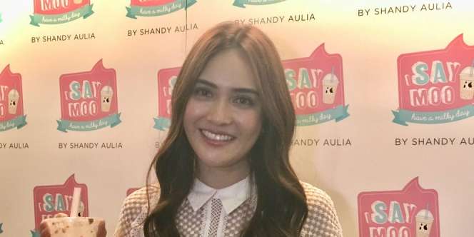 Shandy Aulia Ajak Masyarakat Indonesia Minum Susu