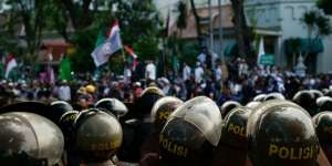 Demo 3 Tahun Jokowi, 16 Mahasiswa Tersangka, 2 Ditahan